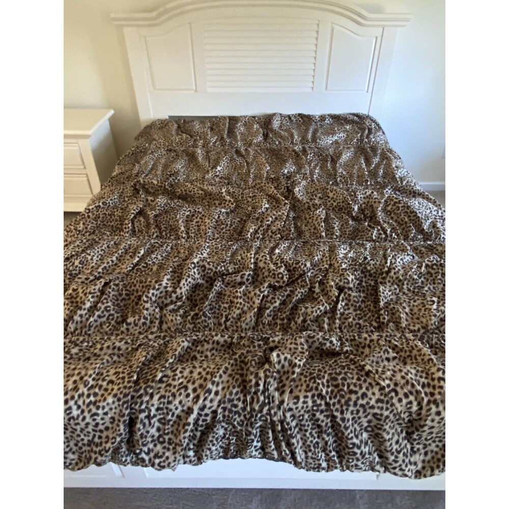 Better Homes and Gardens Full Queen Comforter Fluffy Animal Print